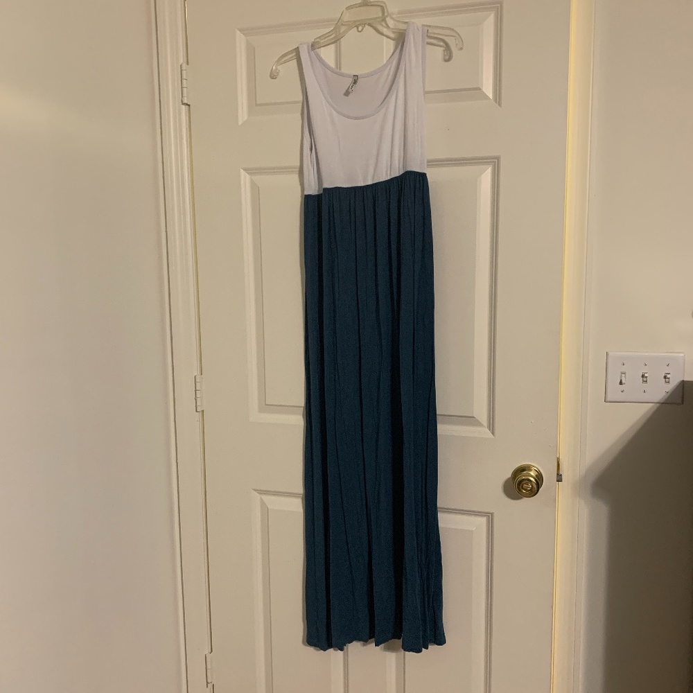 Mother Bee maternity dress